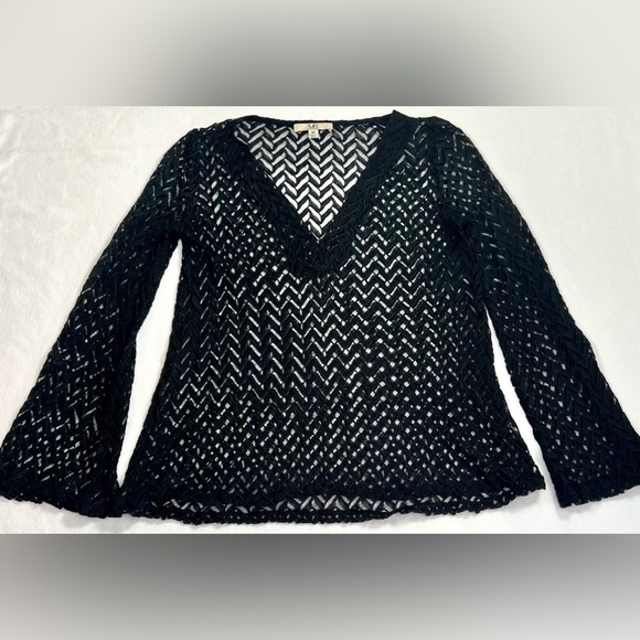 YA LOS ANGELES Women’s Lace Crochet V Neck Sheer Bell Sleeve Boho Fairy Top‎ M - Picture 1 of 12